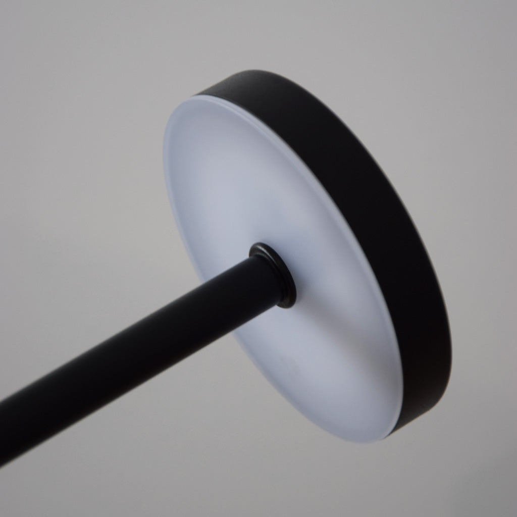 LOA | Regulable en temperatura e intensidad, USB-C