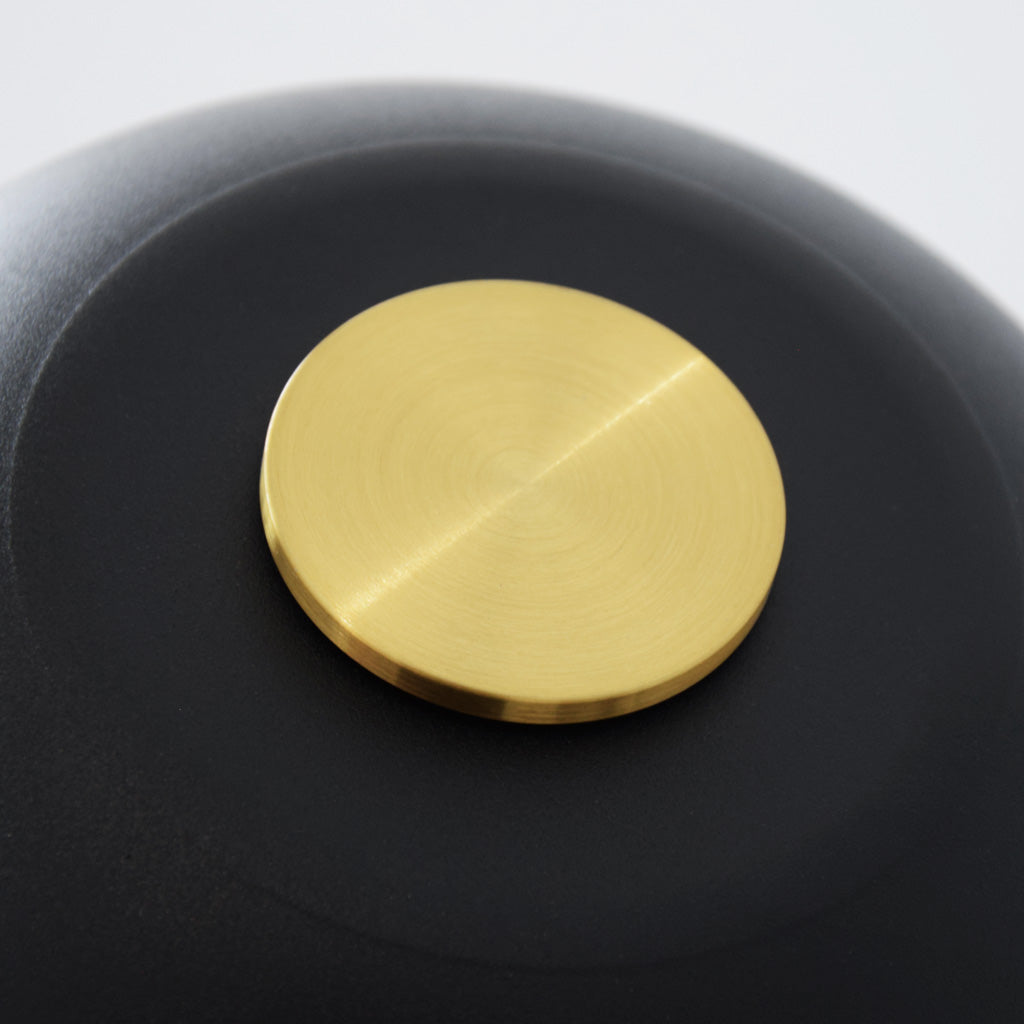 LYS | Táctil, dimmable, temperatura regulable, USB-C