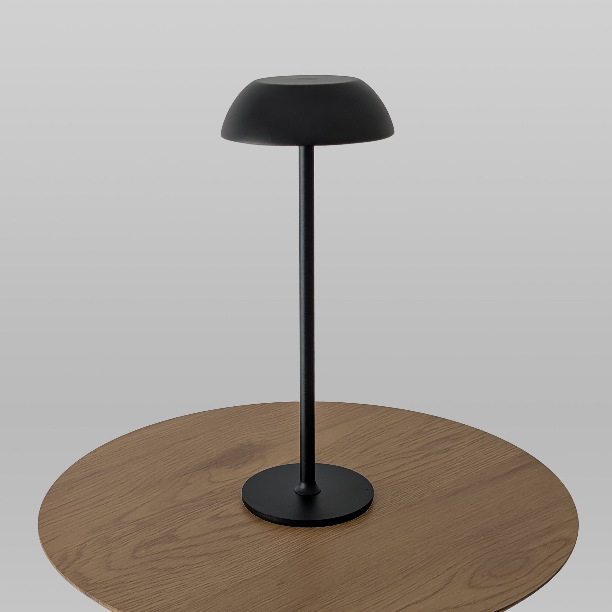 VANTA | Táctil, dimmable, temperatura regulable, USB-C